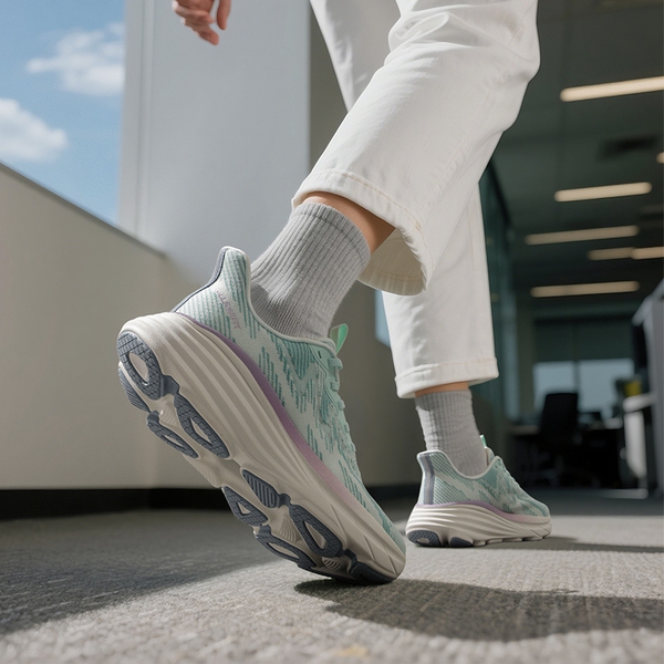 Women’s Slip-on Breathable Non-Slip Running Shoes - LIGHT GREEN - 6